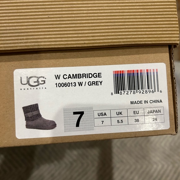 Ugg W. Cambridge Women’s Sz. 7 (Used) - Picture 6 of 6